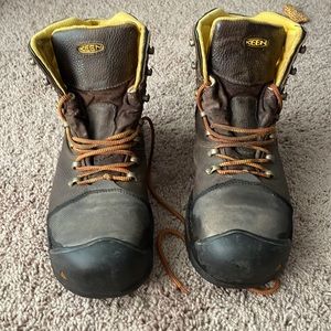 Keen steel toe boots